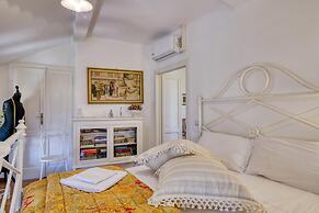 Piccolo Mondo Antico Stunning View