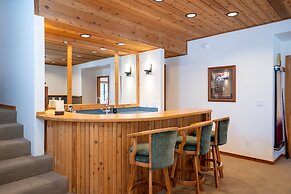 Creekside At Northstar 4 Bedroom Home by RedAwning