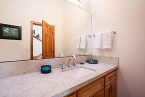 Creekside At Northstar 4 Bedroom Home by RedAwning