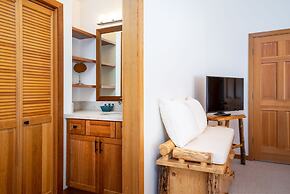 Creekside At Northstar 4 Bedroom Home by RedAwning