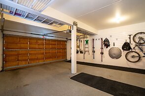 Creekside At Northstar 4 Bedroom Home by RedAwning