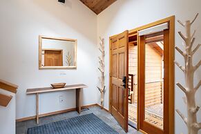 Creekside At Northstar 4 Bedroom Home by RedAwning