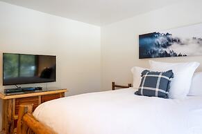 Creekside At Northstar 4 Bedroom Home by RedAwning