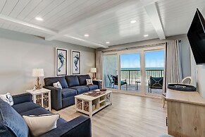 Fully Remodeled Condo with Atlantic Ocean View and Access to Private F