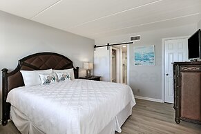 Fully Remodeled Condo with Atlantic Ocean View and Access to Private F