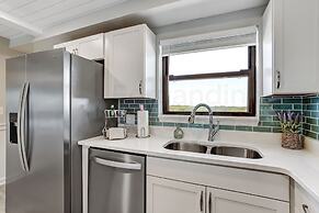 Fully Remodeled Condo with Atlantic Ocean View and Access to Private F