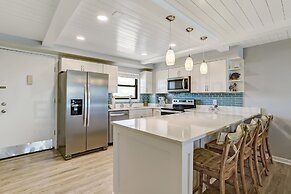 Fully Remodeled Condo with Atlantic Ocean View and Access to Private F