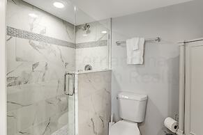 Fully Remodeled Condo with Atlantic Ocean View and Access to Private F