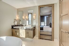 Gorgeous Five Bedroom Penthouse in the Heart of Park City 5 Apartment 