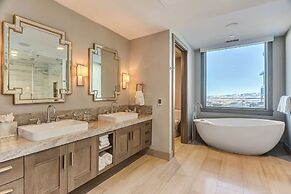 Gorgeous Five Bedroom Penthouse in the Heart of Park City 5 Apartment 