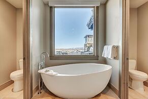 Gorgeous Five Bedroom Penthouse in the Heart of Park City 5 Apartment 