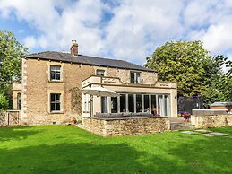 Vallis Oak Villa