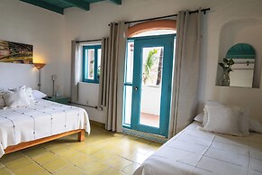 Sayulita Central Hotel