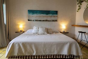 Sayulita Central Hotel