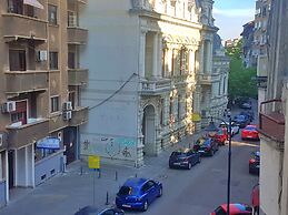 Spacious Apartment In The Centre Of The Capital