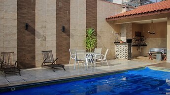 Piscina Aquecida, Ar Condicionado, Área Gourmet, Bilhar