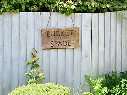 Bucket & Spade