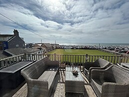 8 Bowling Green Chalets