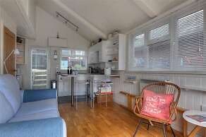 8 Bowling Green Chalets