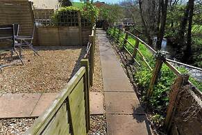 4 Riverside Cottages