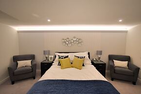 3 Grove Mews