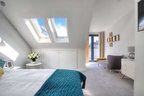 3 Grove Mews