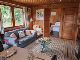 10 Pinewood Retreat
