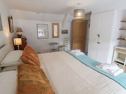 Coombe Street Cottage