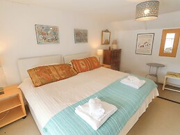 Coombe Street Cottage