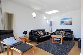 No. 2, 26 Broad Street