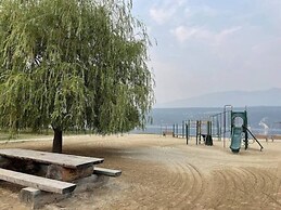 LUXURIOUS 5,500 sqft Home: 5 Br/5 Ba | PRIVATE Pool & Hot Tub | STEPS 