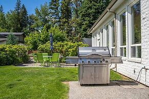 LUXURIOUS 5,500 sqft Home: 5 Br/5 Ba | PRIVATE Pool & Hot Tub | STEPS 