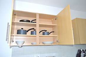 Beautiful Two-bed Apartment With Driveway Parking