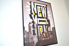 Beautiful Two-bed Apartment With Driveway Parking