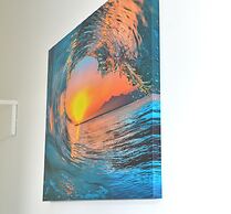 Beautiful Two-bed Apartment With Driveway Parking