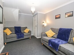8A Rosewood Avenue