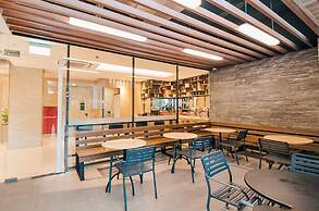 FOX Lite Hotel Grogol Jakarta