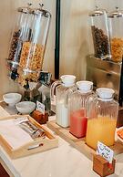 FOX Lite Hotel Grogol Jakarta