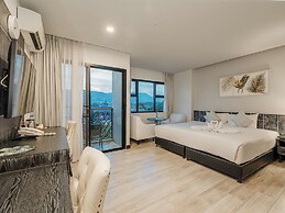 Coco Paradiso Phuket Hotel