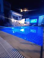 Exen By Weekend Otel