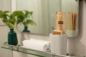 Golden Legend Boutique Hotel