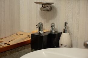 Golden Legend Boutique Hotel