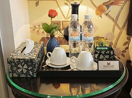 Golden Legend Boutique Hotel