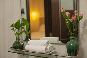 Golden Legend Boutique Hotel