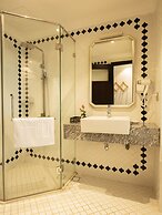 Golden Legend Boutique Hotel