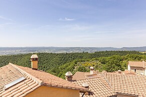 The Tower With Amazing View Shared Pool