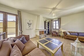 The Tower With Amazing View Shared Pool