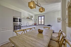 The Tower With Amazing View Shared Pool