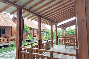 Mbok Niem Cafe and Cottage