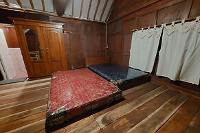 Mbok Niem Cafe and Cottage